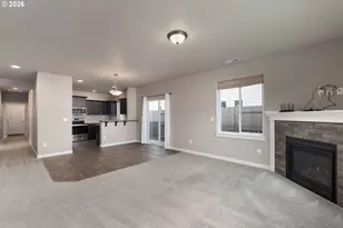 2557 NW Spruce Pl, Redmond, OR 97756 - Photo 4