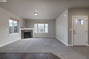 2557 NW Spruce Pl, Redmond, OR 97756 - Photo 2