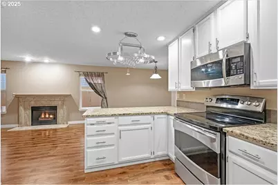 1351 NE Greenway Dr, Gresham, OR 97030 - Photo 16