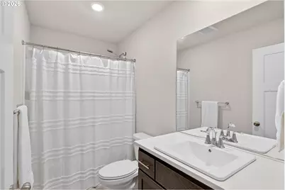 8085 SE Crescent Dr, Hillsboro, OR 97123 - Photo 14