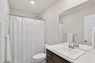 8085 SE Crescent Dr, Hillsboro, OR 97123 - Photo 14