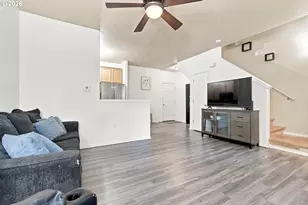 38528 Galway St, Sandy, OR 97055 - Photo 4