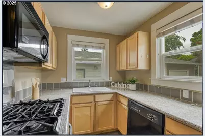 3406 NE 79th Ave, Portland, OR 97213 - Photo 6