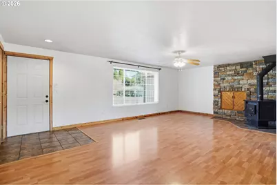 606 N Hubbard Ave, Yacolt, WA 98675 - Photo 6