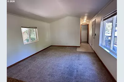369 Lacasa St, Eugene, OR 97402 - Photo 14