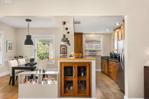 731 SW King Ave, Portland, OR 97205 - Photo 10