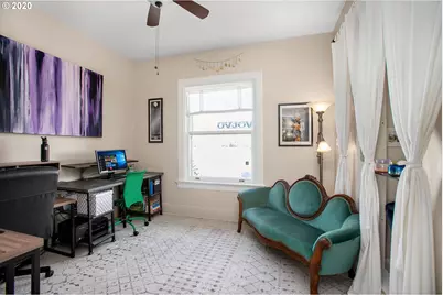 731 SW King Ave #16, Portland, OR 97205 - Photo 16