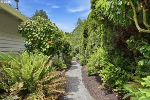 12638 Adrian Ct, Lake Oswego, OR 97034 - Photo 36