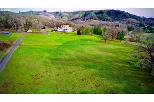 1495 Echo Dr, Roseburg, OR 97470 - Photo 2