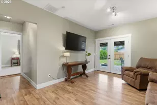 915 E 1st St, Yamhill, OR 97148 - Photo 22