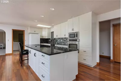 9215 Trout Pl, Gleneden Beach, OR 97388 - Photo 8
