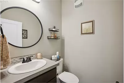 2813 SE Baker Ave, Gresham, OR 97080 - Photo 6