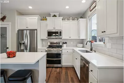 2813 SE Baker Ave, Gresham, OR 97080 - Photo 10