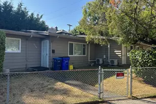 9212 N Saint Louis Ave, Portland, OR 97203 - Photo 4