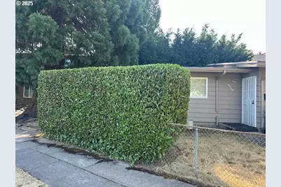 9212 N Saint Louis Ave, Portland, OR 97203 - Photo 8