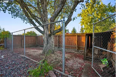 345 NE 199th Ave, Portland, OR 97230 - Photo 12