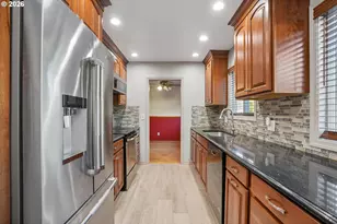 345 NE 199th Ave, Portland, OR 97230 - Photo 6