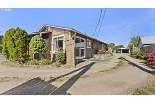 1977 Echo Hollow Rd, Eugene, OR 97402 - Photo 2
