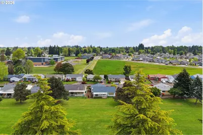 401 S Cascade Dr, Woodburn, OR 97071 - Photo 34