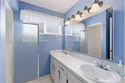 401 S Cascade Dr, Woodburn, OR 97071 - Photo 20
