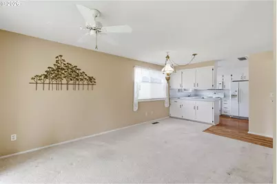 401 S Cascade Dr, Woodburn, OR 97071 - Photo 6