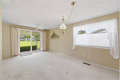 401 S Cascade Dr, Woodburn, OR 97071 - Photo 8