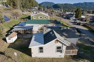 48247 E 2nd St, Oakridge, OR 97463 - Photo 32