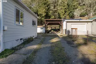 48247 E 2nd St, Oakridge, OR 97463 - Photo 10