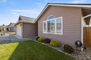 1884 NE Sunset Loop Dr, Roseburg, OR 97470 - Photo 46