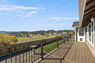 1884 NE Sunset Loop Dr, Roseburg, OR 97470 - Photo 34