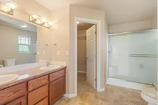 1884 NE Sunset Loop Dr, Roseburg, OR 97470 - Photo 20