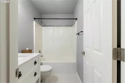 1884 NE Sunset Loop Dr, Roseburg, OR 97470 - Photo 28