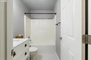 1884 NE Sunset Loop Dr, Roseburg, OR 97470 - Photo 28