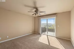 1884 NE Sunset Loop Dr, Roseburg, OR 97470 - Photo 16