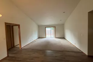 736 Judith Ct, Saint Helens, OR 97051 - Photo 2