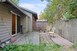 11255 SW Springwood Dr, Portland, OR 97223 - Photo 22