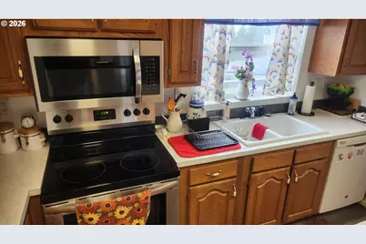 635 Crestview Dr, Reedsport, OR 97467 - Photo 22