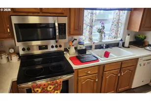 635 Crestview Dr, Reedsport, OR 97467 - Photo 22