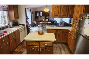 635 Crestview Dr, Reedsport, OR 97467 - Photo 20