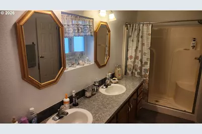 635 Crestview Dr, Reedsport, OR 97467 - Photo 32