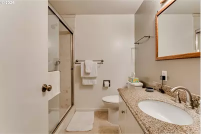 277 E Rosewood Ave, Eugene, OR 97404 - Photo 22