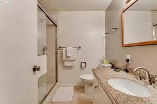 277 E Rosewood Ave, Eugene, OR 97404 - Photo 22