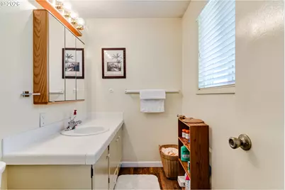 277 E Rosewood Ave, Eugene, OR 97404 - Photo 24