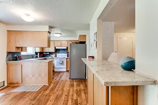 277 E Rosewood Ave, Eugene, OR 97404 - Photo 14