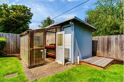 277 E Rosewood Ave, Eugene, OR 97404 - Photo 30