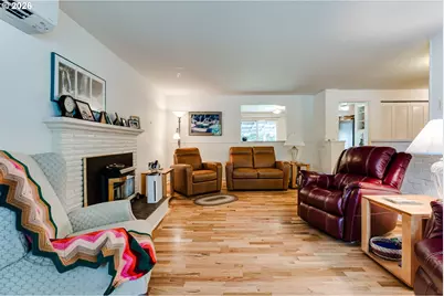 277 E Rosewood Ave, Eugene, OR 97404 - Photo 6