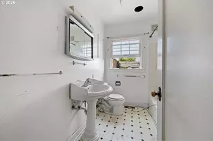 1828 Hilyard St, Eugene, OR 97401 - Photo 14