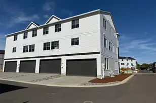 5138 SE Thornapple St, Hillsboro, OR 97123 - Photo 4