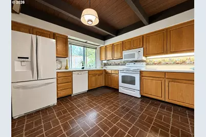 12380 SW McKay Ct, Beaverton, OR 97008 - Photo 4