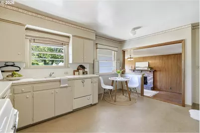 13821 NW Milburn St, Portland, OR 97229 - Photo 12